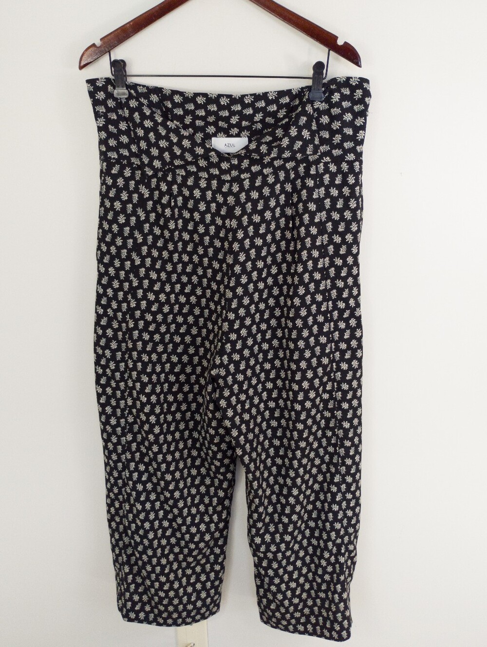 Azul by Moussy Floral Wide Leg Cropped Pants Size Medium